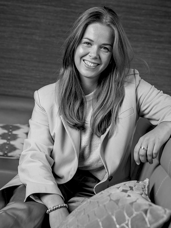 Laura Kennis